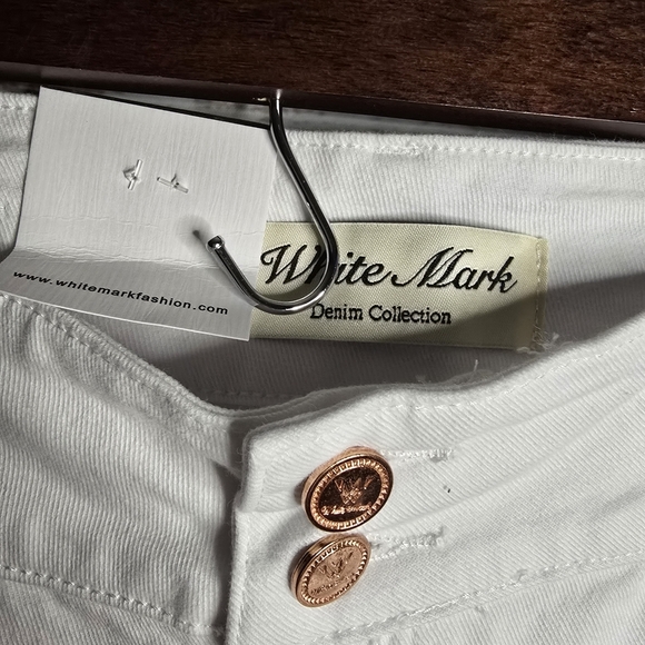 NWT White Mark Women's White Capris Plus Size 20 - Picture 3 of 7